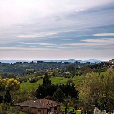 Casa Il Glicine A Due Passi Dal Centro Apartment Siena Luaran gambar